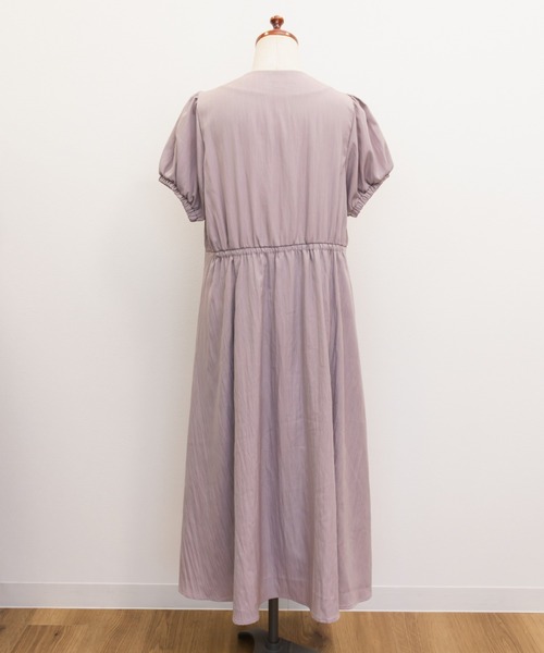 CLETTE(クレット)の「フロントボタンピンタックワンピース(ワンピース・レディース・ピンク/ネイビー/チャコールグレー・3L/4L/LL)」の7枚目の写真