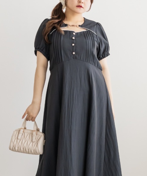 CLETTE(クレット)の「フロントボタンピンタックワンピース(ワンピース・レディース・ピンク/ネイビー/チャコールグレー・3L/4L/LL)」の18枚目の写真