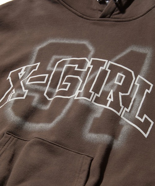 X-girl(エックスガール)の「FLOCKED SPRAY LOGO BALLOON HEM SWEAT HOODIE(パーカー・レディース・パープル/ブラウン/ブラック・S/M)」の13枚目の写真