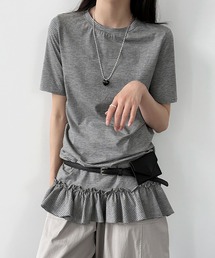 裾フリルボーダーTシャツ