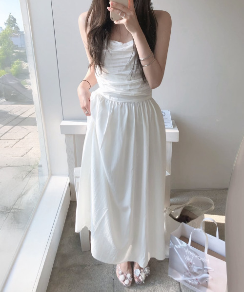 TTUDEMENT(トュードメント)の「SHIRRING SLEEVELESS LONG DRESS_IVORY(ワンピース・レディース・その他・SMALL/MEDIUM)」の2枚目の写真