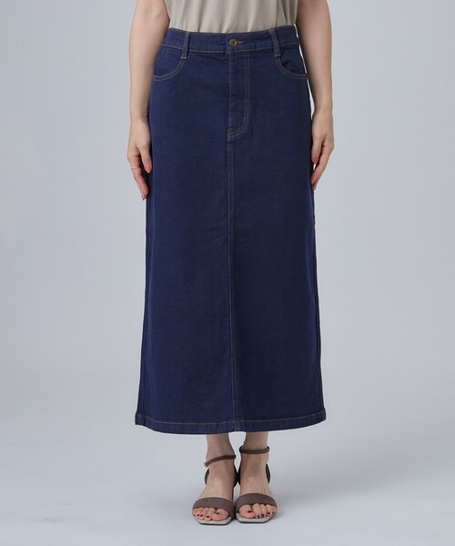 SHOO・LA・RUE（シューラルー）の「【洗濯機可/S-LL】程よいシルエットで使いやすい ストレッチデニムスカート（デニムスカート・レディース・ネイビー/ブルー・04/03/02/01）」の11枚目の写真