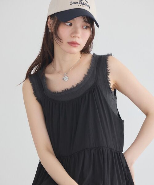 earth music&ecology(アースミュージックアンドエコロジー)の「ピグメントランダムリブタンクトップ(タンクトップ・レディース・ベージュ/チャコールグレー/レッド系その他4・FREE)」の5枚目の写真