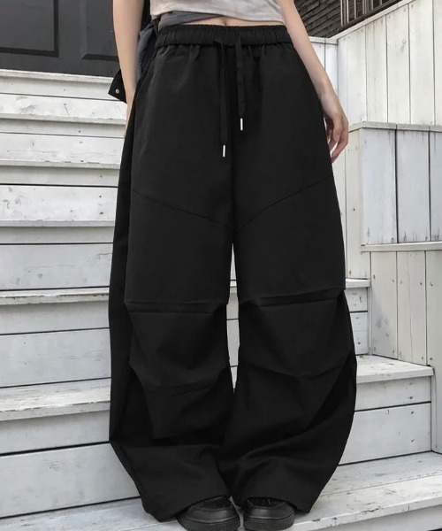 FAVORITO(ファヴォリート)の「ドローストリングワイドパンツ(その他パンツ・レディース・ベージュ/グレー/ブラック・F)」の2枚目の写真