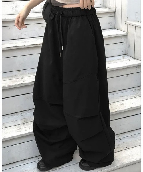 FAVORITO(ファヴォリート)の「ドローストリングワイドパンツ(その他パンツ・レディース・ベージュ/グレー/ブラック・F)」の4枚目の写真