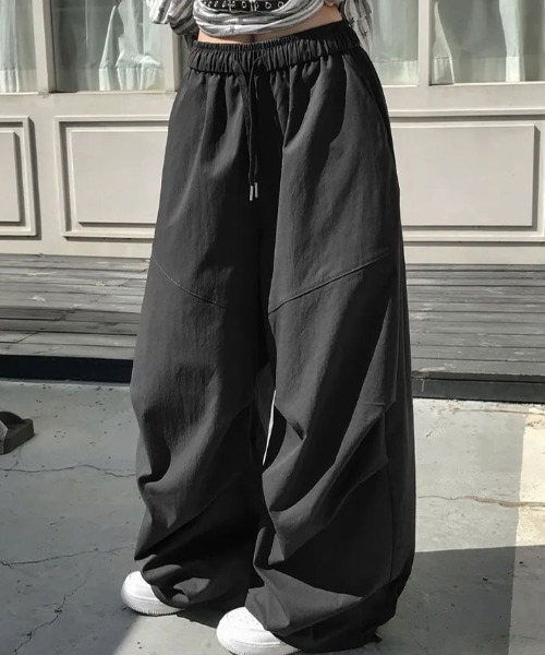FAVORITO(ファヴォリート)の「ドローストリングワイドパンツ(その他パンツ・レディース・ベージュ/グレー/ブラック・F)」の13枚目の写真