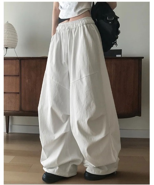 FAVORITO(ファヴォリート)の「ドローストリングワイドパンツ(その他パンツ・レディース・ベージュ/グレー/ブラック・F)」の20枚目の写真