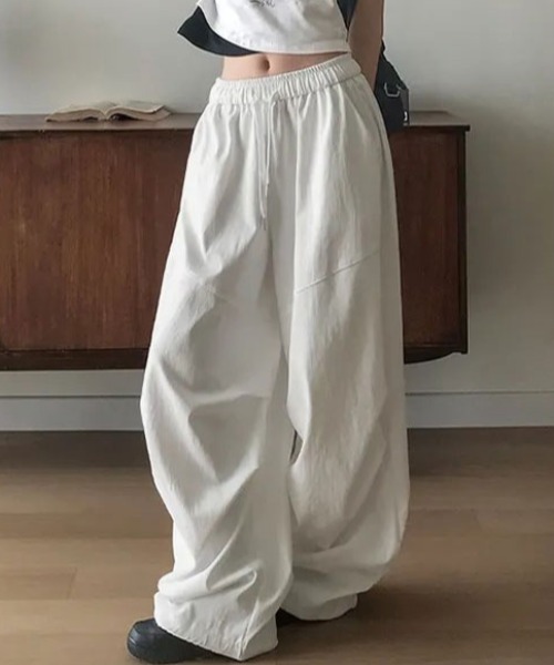 FAVORITO(ファヴォリート)の「ドローストリングワイドパンツ(その他パンツ・レディース・ベージュ/グレー/ブラック・F)」の21枚目の写真