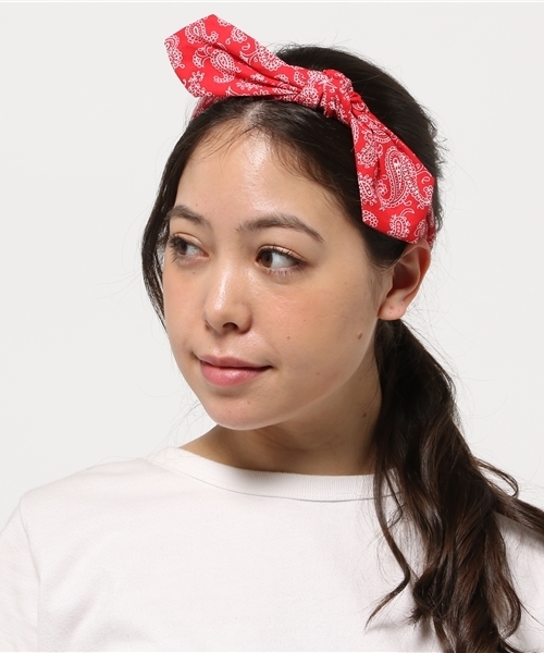 INTERPLANET WINGS(インタープラネットウィング)の「バンダナ柄ヘアーバンド(ヘアバンド・レディース・レッド/ブラック/ネイビー・FREE)」の3枚目の写真