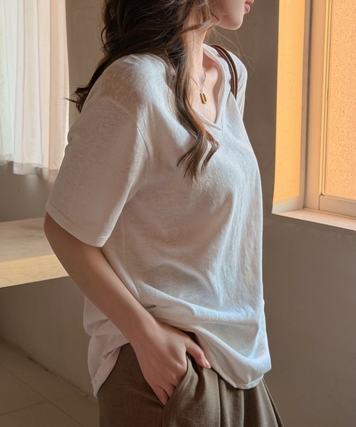 JOCOSA(ジョコサ)の「バックタック Vネック シンプルTシャツ(Tシャツ/カットソー・レディース・グレー/ブラック/ライトブルー/ピンク/ホワイト・S/M/L)」の7枚目の写真