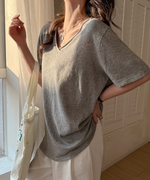 JOCOSA(ジョコサ)の「バックタック Vネック シンプルTシャツ(Tシャツ/カットソー・レディース・グレー/ブラック/ライトブルー/ピンク/ホワイト・S/M/L)」の13枚目の写真