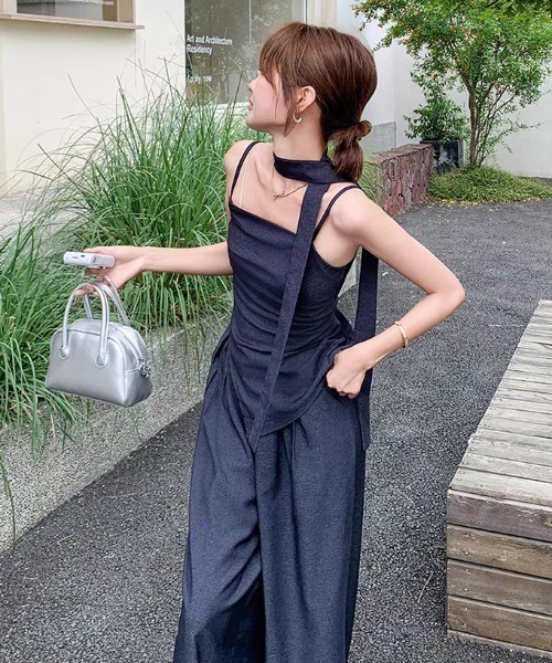 FAVORITO(ファヴォリート)の「キャミソールワイドパンツセットアップ(セットアップ・レディース・ブルー・M/L)」の2枚目の写真