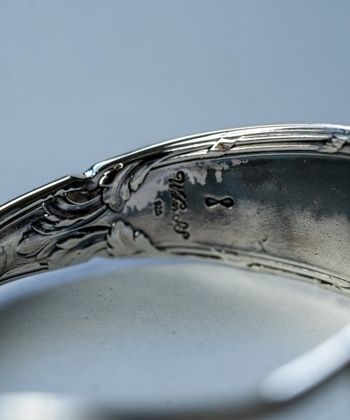 STUDIOUS(ステュディオス)の「【WAKAN SILVER SMITH】BN-032 Antique fork bangle(バングル/リストバンド・メンズ・シルバー・FREE)」の3枚目の写真