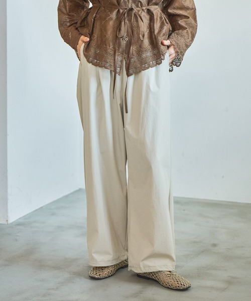 studio CLIP(スタディオクリップ)の「【WEB・一部地域限定】ドロストストレートパンツ(その他パンツ・レディース・ライトグレー/ブラック・FREE)」の1枚目の写真