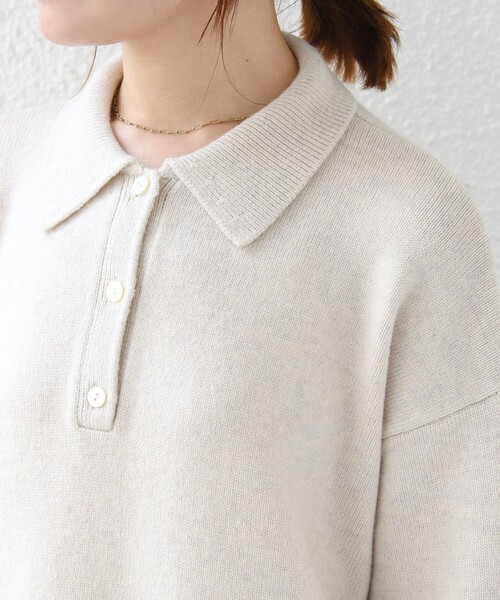SHIPS(シップス)の「【WEB限定】〈手洗い可能〉レーストリム スキッパー ポロ襟 ニット(ニット/セーター・レディース・ダークグレー/ライトイエロー/オフホワイト/ブラウン・ONE SIZE)」の21枚目の写真