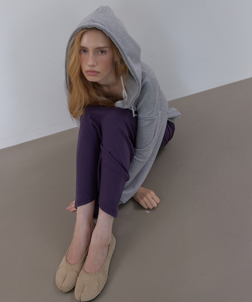 ASURA（アスラ）の「TWIST SUEDE TABI (BEIGE)（バレエシューズ・レディース・ベージュ・23cm/23.5cm/24cm/24.5cm/25cm）」の6枚目の写真