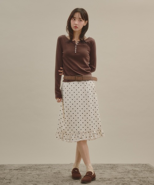apres jour mignon(アプレジュールミニョン)の「ヘンリーネックロングスリーブプルオーバー(Tシャツ/カットソー・レディース・ボルドー/ダークブラウン/ネイビー/アイボリー/グレー/ブラウン系その他・フリー/LARGE)」の15枚目の写真