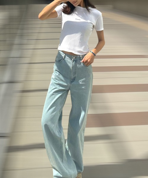 Human 2nd Occasion(ヒューマンセカンドオケージョン)の「バックポケットレース ワイドデニムパンツ(デニムパンツ・レディース・ライトブルー・S/M)」の9枚目の写真