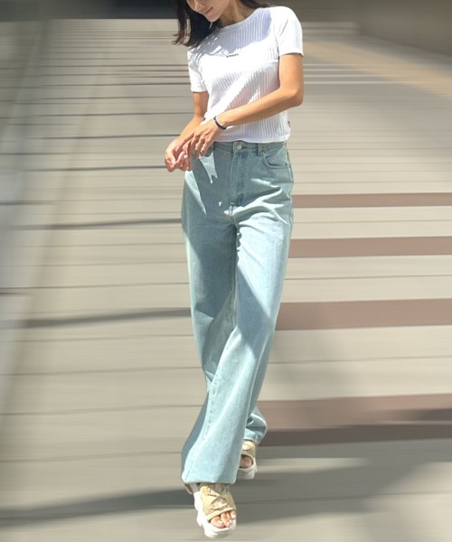 Human 2nd Occasion(ヒューマンセカンドオケージョン)の「バックポケットレース ワイドデニムパンツ(デニムパンツ・レディース・ライトブルー・S/M)」の18枚目の写真