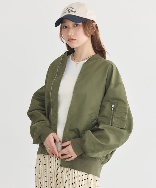 earth music&ecology(アースミュージックアンドエコロジー)の「MA-1(MA-1・レディース・カーキ/ピンク/ブラック・FREE)」の4枚目の写真