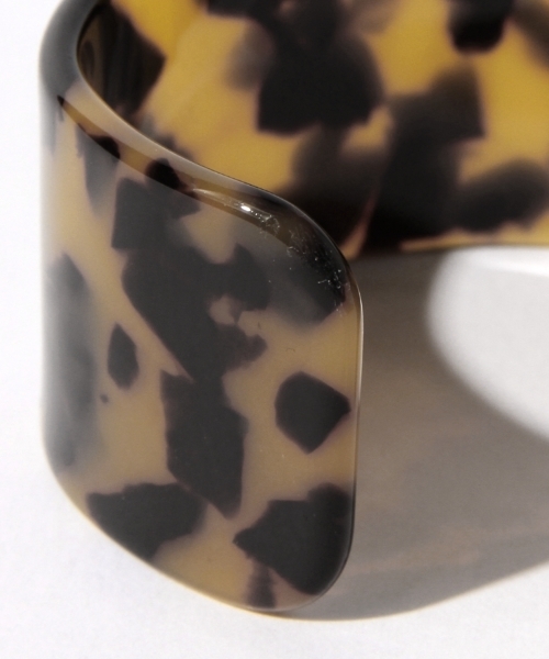 B:MING by BEAMS（ビーミングバイビームス）の「【VERY6月号掲載】ビーミング by ビームス / アセチバングル（バングル/リストバンド・レディース・ブラウン・ONE SIZE）」の4枚目の写真