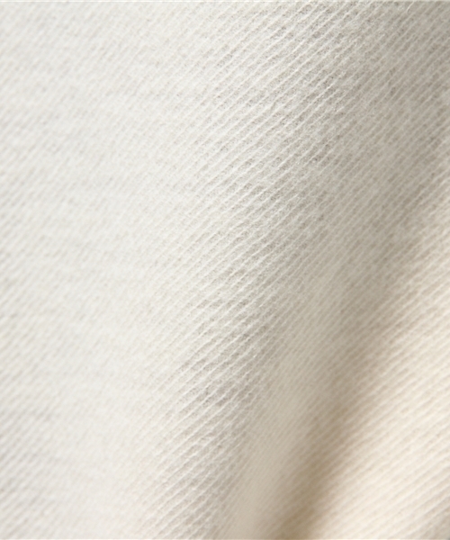 Pao de lo(パオデロ)の「バランシアVネックトップス(Tシャツ/カットソー・レディース・グレー/オフホワイト/ネイビー・9号)」の10枚目の写真