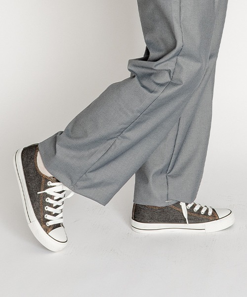 SVEC（シュベック）の「キャンバス スニーカー / レースアップ ローカット（スニーカー・メンズ・ホワイト/レッド/ブラック/ブラック系その他/その他/ネイビー/ドット/ピンク/ベージュ/ブラウン/ブラック系その他2/ブルー系その他/ブラック系その他3/ナチュラル/ブラック系その他4/ブルー・39/42/44/40/45/43/41/46/36/37/38/35）」の5枚目の写真