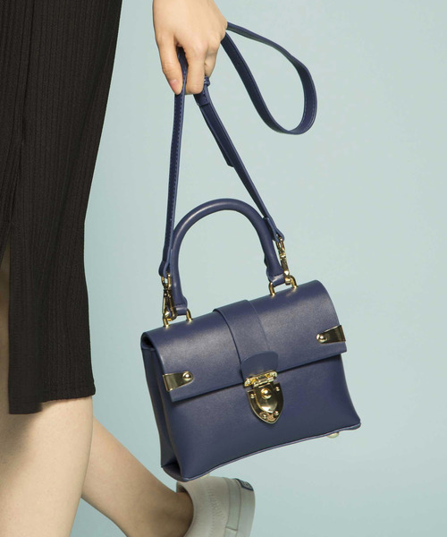 スクエアショルダーバッグ タイムセール Plain Clothing