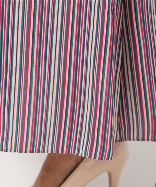 AMERICAN RAG CIE（アメリカンラグシー）の「AMERICAN RAG CIE　デシンギャザーワンピース（ワンピース・レディース・マルチ/ブラック/パープル・FREE）」の6枚目の写真