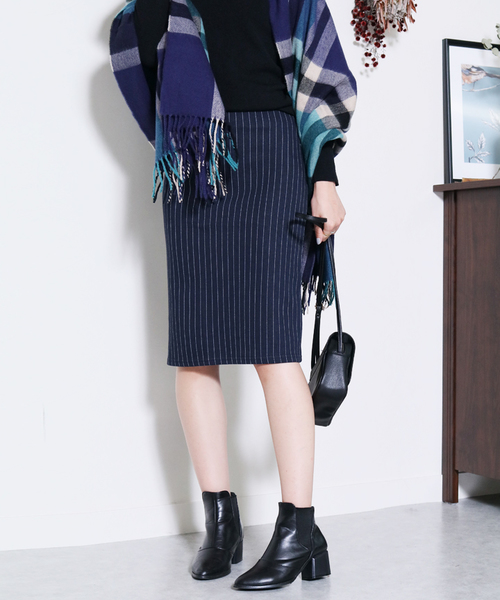reca（レカ）の「ストライプバックスリットジャージー風素材ひざ下丈タイトスカート（スカート・レディース・ブラック/ダークグレー/ネイビー・FREE）」の3枚目の写真