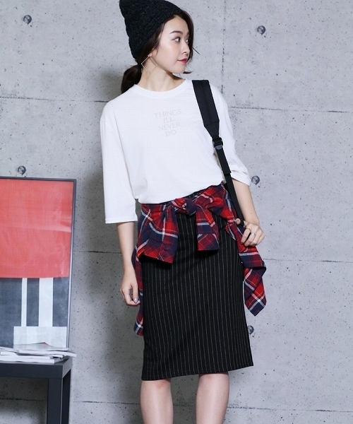 reca（レカ）の「ストライプバックスリットジャージー風素材ひざ下丈タイトスカート（スカート・レディース・ブラック/ダークグレー/ネイビー・FREE）」の5枚目の写真