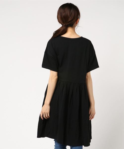 coca(coca)(コカ)の「半袖Aラインカットソーチュニック(チュニック・レディース・ブラック・ONE SIZE)」の9枚目の写真