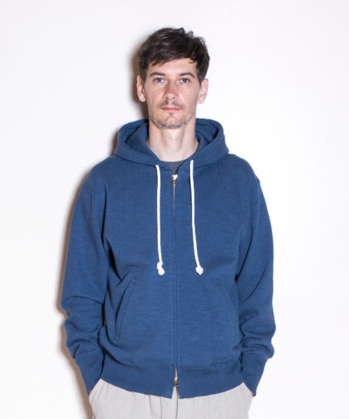 Jackman(ジャックマン)の「GG Sweat Parka(パーカー・メンズ・チャコールグレー/ブラック/ダークグリーン/コバルトブルー/スミクロ/レモンイエロー/ネイビー/ライトブラウン/ケリー/マジェンタ/グレイッシュブルー/ブラック×グレー/アッシュグレー/ダークパープル/ライトグレー/キナリ/オリーブドラブ・SMALL/MEDIUM/LARGE/X-SMALL/X-LARGE)」の15枚目の写真