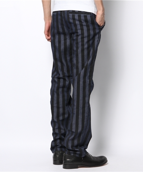 DISCOVERED（ディスカバード）の「DISCOVERED ストライプパンツ（スラックス・メンズ・ブラック/ネイビー・2/1/3）」の4枚目の写真