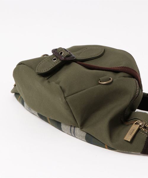 CITYSHOP（シティーショップ）の「【WACCOWACCO】Bum（ボディバッグ/ウエストポーチ・レディース・ベージュ・FREE）」の2枚目の写真