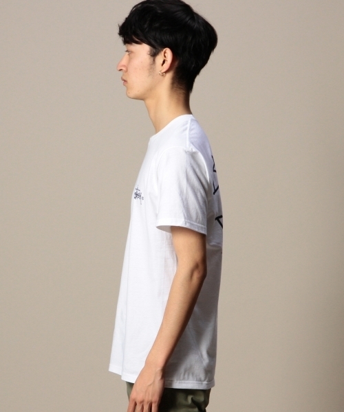 BEAUTY&YOUTH UNITED ARROWS（ビューティーアンドユースユナイテッドアローズ）の「【別注】＜STUSSYforBY＞ BASIC LOGO T/Tシャツ（Tシャツ/カットソー・メンズ・ホワイト/ネイビー・SMALL/LARGE/MEDIUM）」の4枚目の写真