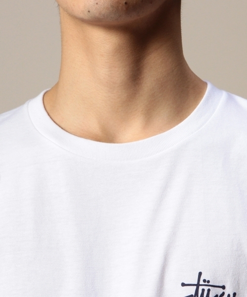 BEAUTY&YOUTH UNITED ARROWS（ビューティーアンドユースユナイテッドアローズ）の「【別注】＜STUSSYforBY＞ BASIC LOGO T/Tシャツ（Tシャツ/カットソー・メンズ・ホワイト/ネイビー・SMALL/LARGE/MEDIUM）」の6枚目の写真