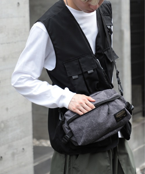 セール】【FORECAST】軽量2WAYウエストバッグ サコッシュショルダーバッグ フェス ライブ アウトドア キャンプ 旅行 サブバッグ 9104（ ショルダーバッグ）｜FORECAST（フォーキャスト）のファッション通販 - ZOZOTOWN フォックス 花に囲まれたキャンバス キャリングートバッグ – 環境に優しい再利用可能なショッピングバッグ、女性用ショルダーバッグ