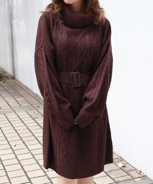 PairPair（ペアペア）の「オフタートルネックケーブルニットワンピース（ワンピース・レディース・ボルドー/モカ/グレイッシュベージュ・FREE）」の14枚目の写真