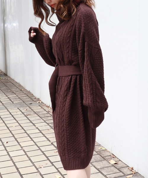PairPair（ペアペア）の「オフタートルネックケーブルニットワンピース（ワンピース・レディース・ボルドー/モカ/グレイッシュベージュ・FREE）」の15枚目の写真