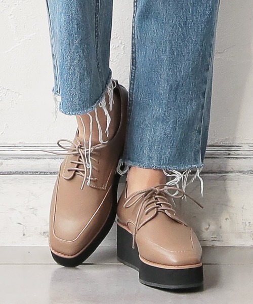 KOBE LETTUCE（コウベレタス）の「厚底スクエアトゥプラットフォームオックスフォード（その他シューズ・レディース・ブラック/シルバー系その他/ダークベージュ・LL/S/M/L）」の3枚目の写真