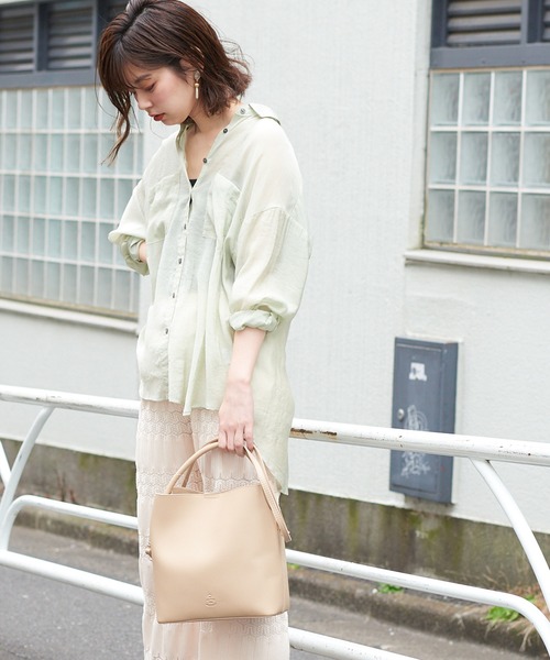 natural couture（ナチュラルクチュール）の「シアービッグシャツ（シャツ/ブラウス・レディース・アイボリー/モカ/ライトベージュ/ミント・FREE）」の4枚目の写真