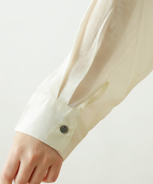 natural couture（ナチュラルクチュール）の「シアービッグシャツ（シャツ/ブラウス・レディース・アイボリー/モカ/ライトベージュ/ミント・FREE）」の8枚目の写真