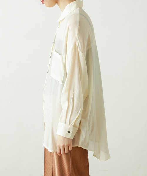 natural couture（ナチュラルクチュール）の「シアービッグシャツ（シャツ/ブラウス・レディース・アイボリー/モカ/ライトベージュ/ミント・FREE）」の11枚目の写真