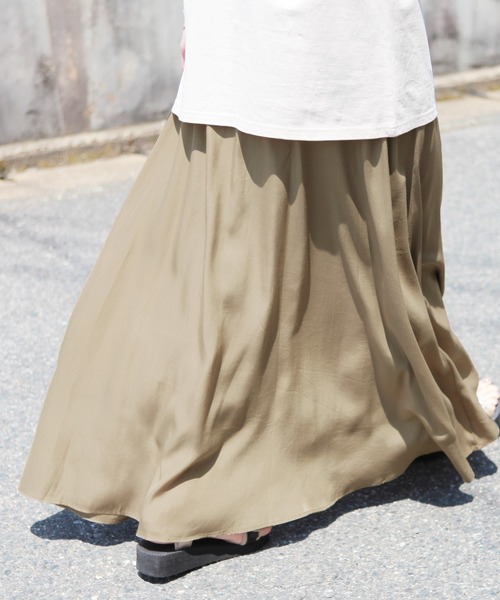 reca（レカ）の「サテンフレアスカート（スカート・レディース・ブラック/アイボリー/モカ/ブルー系その他/グリーン系その他/サンドベージュ/ミント・FREE）」の10枚目の写真