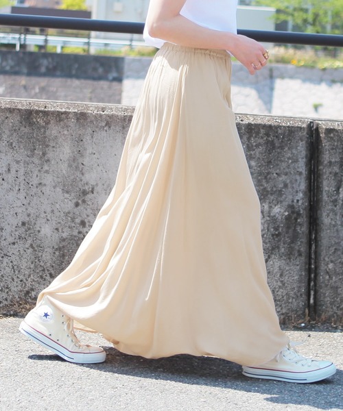 reca（レカ）の「サテンフレアスカート（スカート・レディース・ブラック/アイボリー/モカ/ブルー系その他/グリーン系その他/サンドベージュ/ミント・FREE）」の8枚目の写真