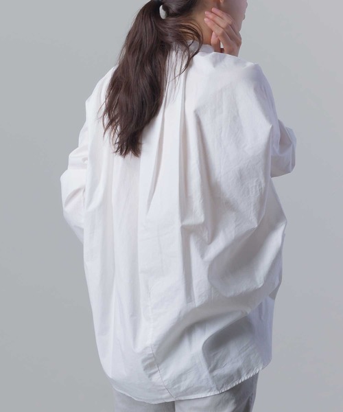 OMNES（オムネス）の「タイプライター ウォッシャブルバンドカラービッグシャツ（シャツ/ブラウス・レディース・ホワイト/ブラック/ライトグレー/オレンジ/その他/ベージュ・FREE）」の13枚目の写真