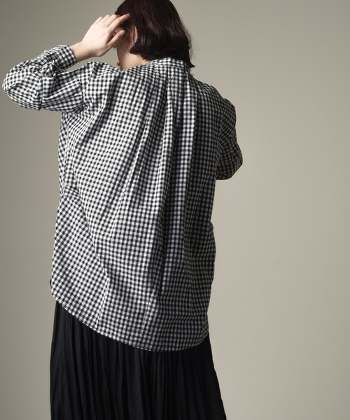 OMNES（オムネス）の「タイプライター ウォッシャブルバンドカラービッグシャツ（シャツ/ブラウス・レディース・ホワイト/ブラック/ライトグレー/オレンジ/その他/ベージュ・FREE）」の7枚目の写真