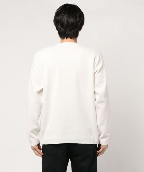ADAM ET ROPE'（アダムエロペ）の「〈ウォッシャブル・吸水速乾性〉ミラノリブクルーネックニット（ニット/セーター・メンズ・ホワイト/ベージュ/グレー・S/M/L）」の5枚目の写真