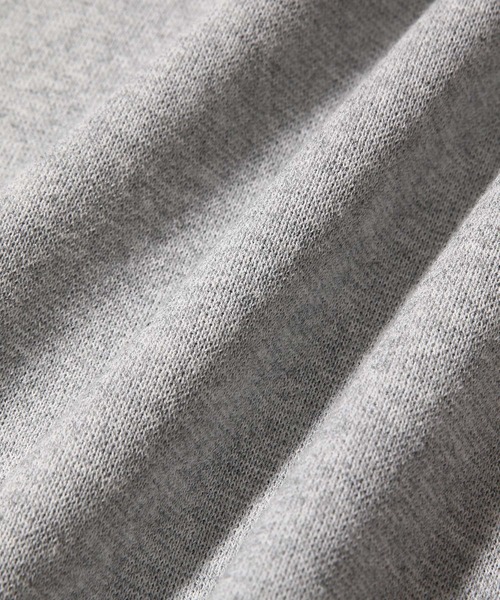 ADAM ET ROPE'（アダムエロペ）の「〈ウォッシャブル・吸水速乾性〉ミラノリブクルーネックニット（ニット/セーター・メンズ・ホワイト/ベージュ/グレー・S/M/L）」の8枚目の写真